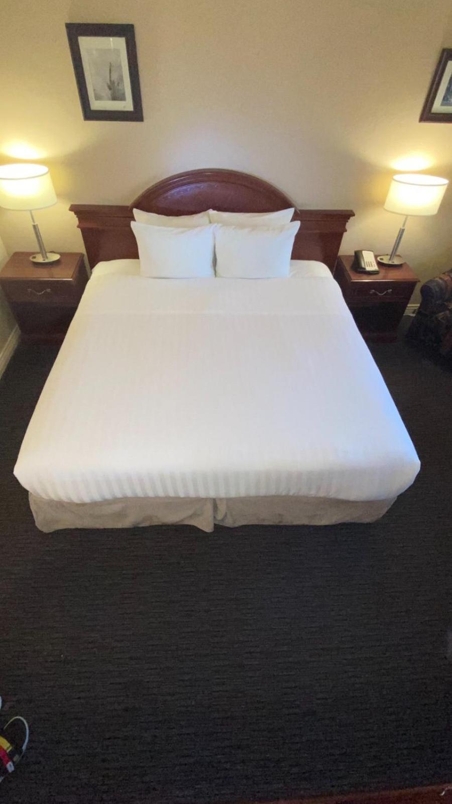 Revelstoke Lodge Экстерьер фото
